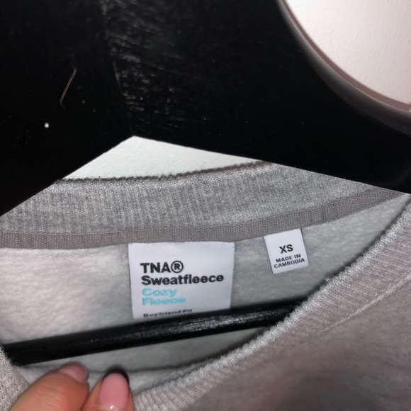 Aritzia boyfriend sweater - Picture 2 of 2